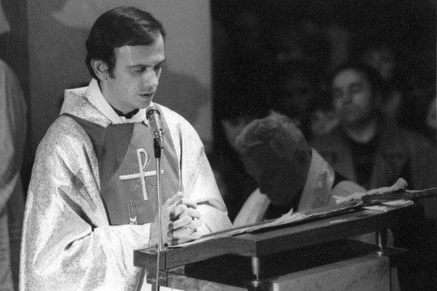 Fotó: vaticannews.va Boldog Jerzy Popieluszko havonta elmondott hazafias szentbeszédeit a Szabad Európa Rádió is sugározta