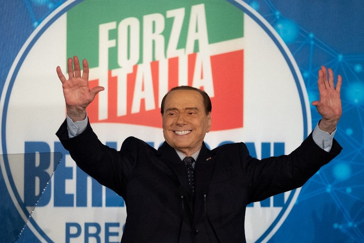 Berlusconi elindította saját TikTok-csatornáját