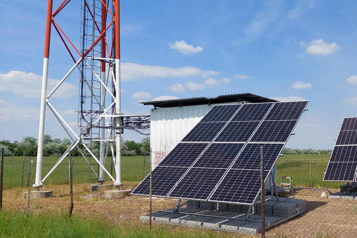 Bázisállomásainak napelemes energiaellátását teszteli a CETIN