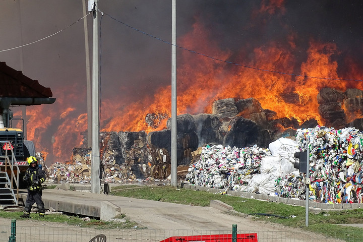 Tűz ütött ki a felgyői hulladékkezelőben