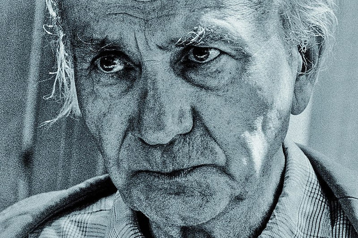 Fotó: Wikipedia Tisztelgés Illyés Gyula előtt