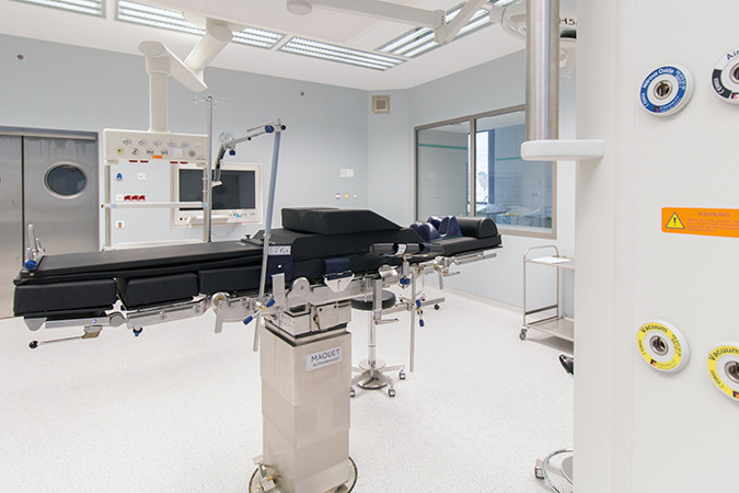 Szívbetegek kezelését segítő eszközökkel gazdagodik a pécsi klinikai központ
