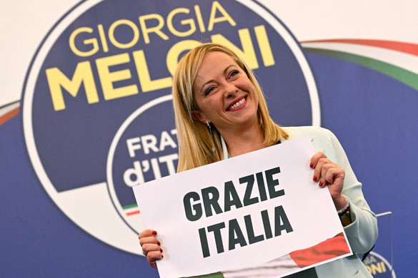 A lengyel kormánypárt azt reméli, hogy Meloni jó irányba vezeti az új olasz kormány politikáját