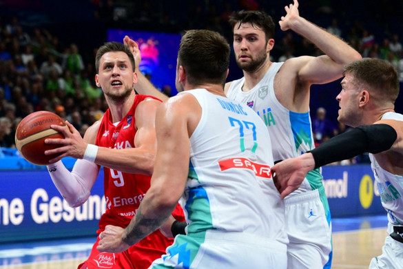 Kosárlabda: A lengyelek nagy meglepetésre búcsúztatták a címvédő Szlovéniát