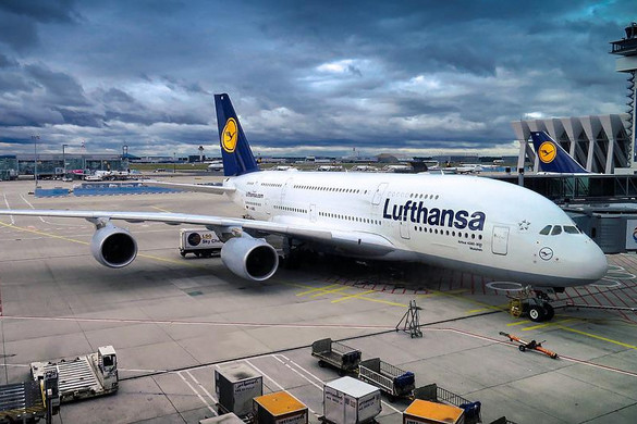 Sztrájkolnak a Lufthansa pilótái pénteken