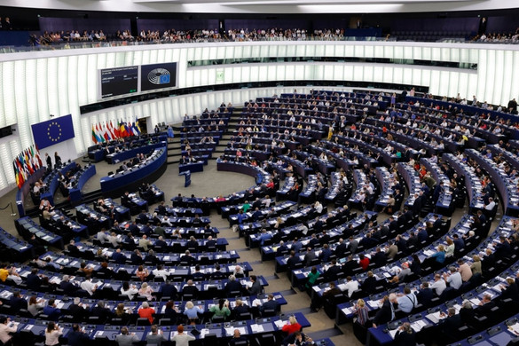 Az EP hozzájárult az Ukrajnának szánt 18 milliárd eurós hitelfelvételhez