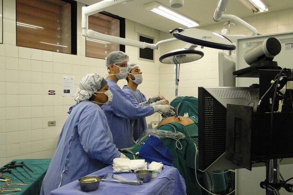 Nőgyógyászati daganatok eltávolításánál is használják a robottechnikát a Semmelweis Egyetemen