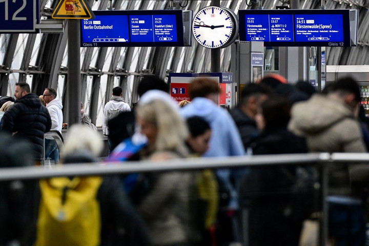 Fotó: AFP/John MacDougall Szabotázs a Deutsche Bahn német állami vasútnál