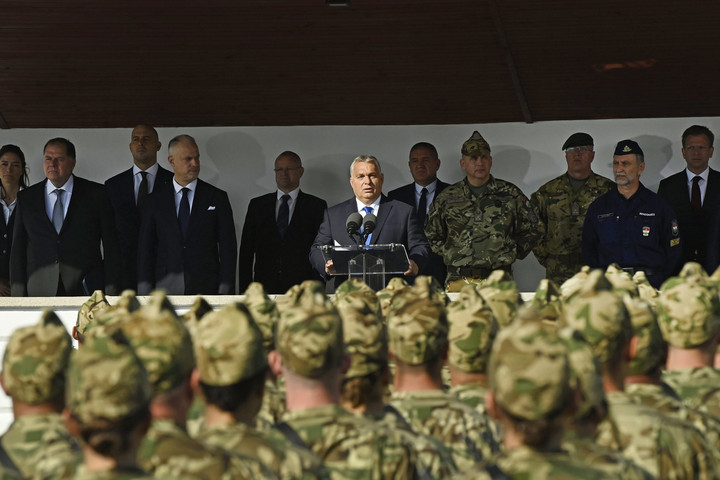 Orbán Viktor: Ideje feléleszteni magunkban a katonaszellemet