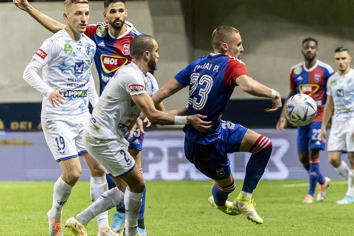 Fotó: Árvai Károly Döntetlent játszott a PAFC a MOL Fehérvárral
