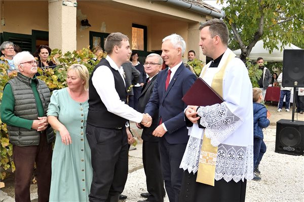 Fotó: MTI/Lakatos Péter Soltész Miklós: A közösségeink erősítése segít távol tartani a háborút és a diktatúrát