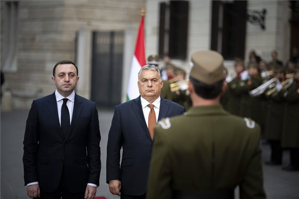 Orbán Viktor fogadta a georgiai kormányfőt