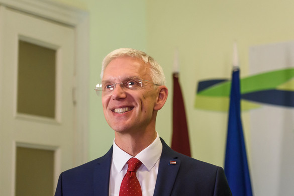 Lettországban hárompárti koalíciós megállapodás született