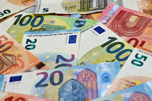 KSH: Áprilisban 366 millió euró volt a termék-külkereskedelmi többlet
