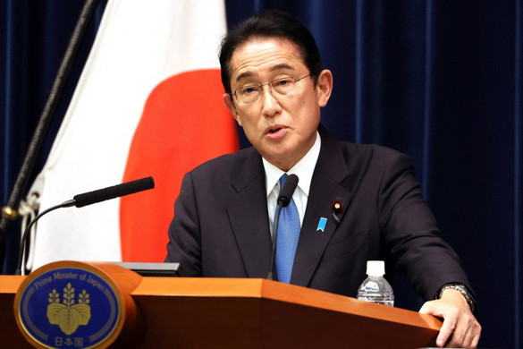 A japán kormányfő nukleáris zsarolással vádolta Oroszországot