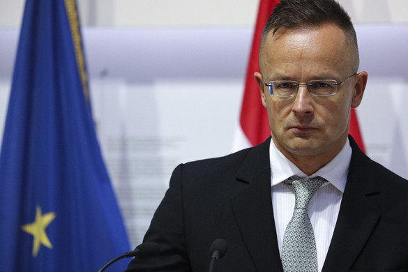 Szijjártó:  A magyar kormány nem támogatja a nemzeti kompetenciák átadását