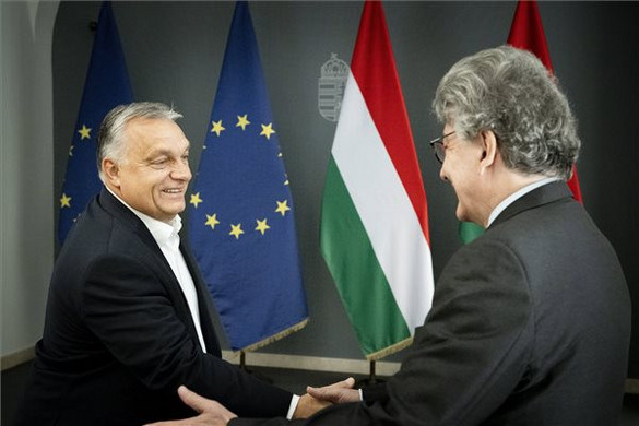 Orbán Viktor: Fel kell hagyni a szankciókkal, hogy csökkenjenek az energiaárak