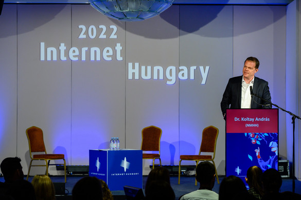 Koltay András: A digitális világ nem tud kiszabadulni a valóságból