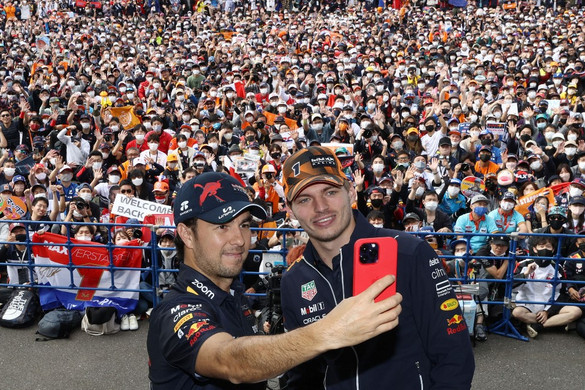 A Japán Nagydíjon az első rajthelyről Max Verstappen indulhat