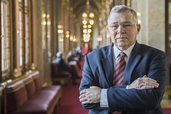 Mintegy kétmilliárd forint Hatvan térségébe