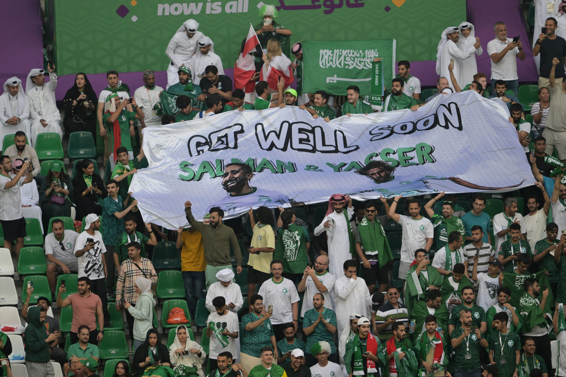 Angolul üzentek a szurkolók a sérült szaúdi játékosoknak – értse a nagyvilág