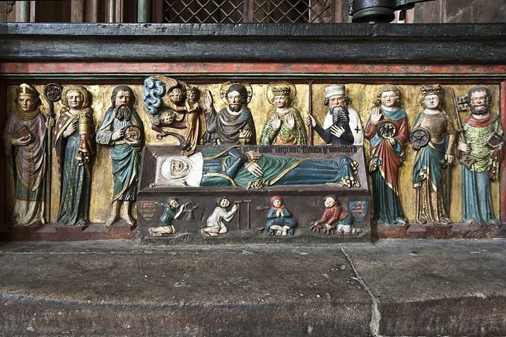 Szent Erzsébet sírhelye a marburgi Szent Erzsébet templomban