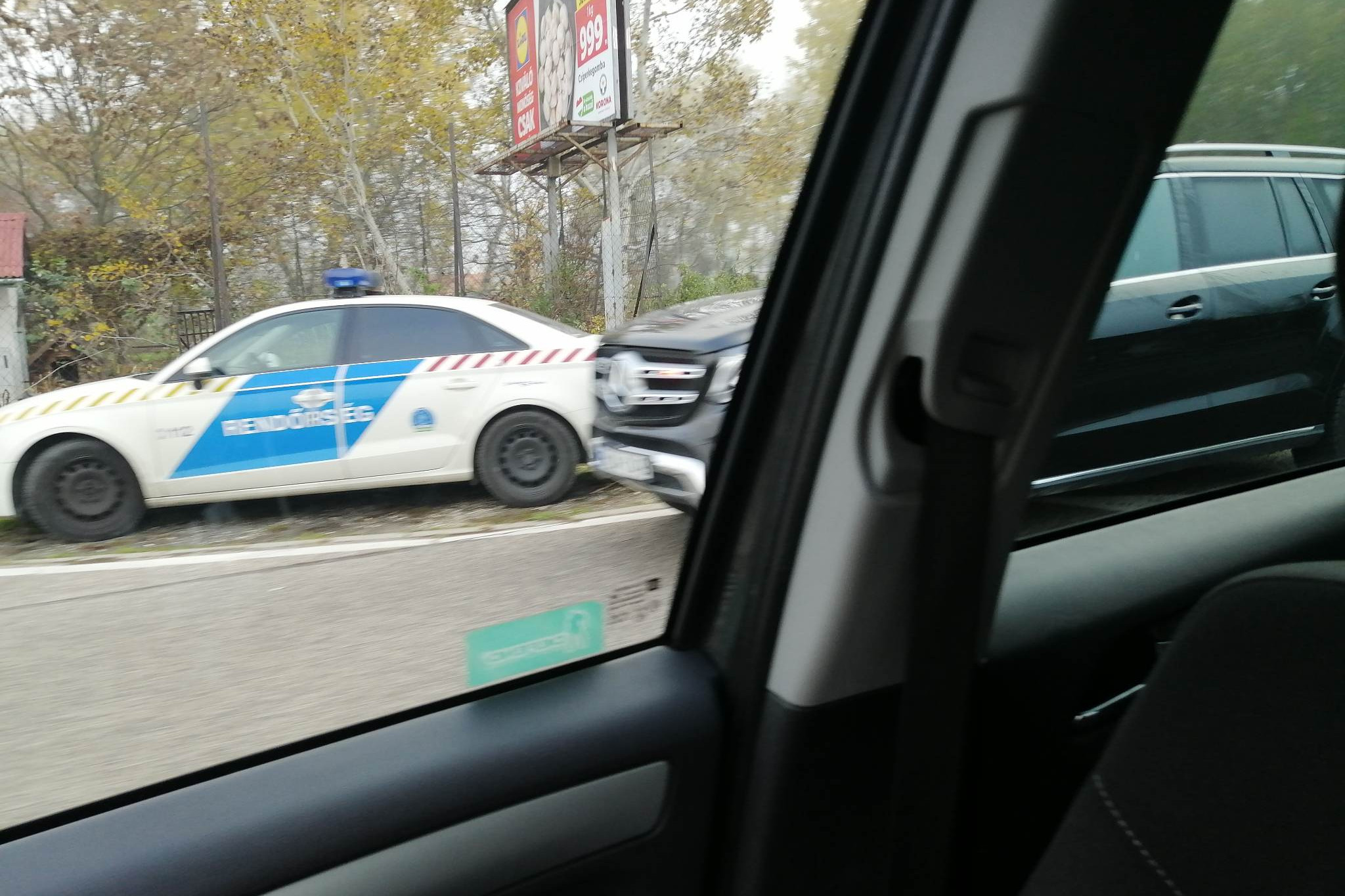 Lövöldözés az M5-ös bevezető szakaszán
