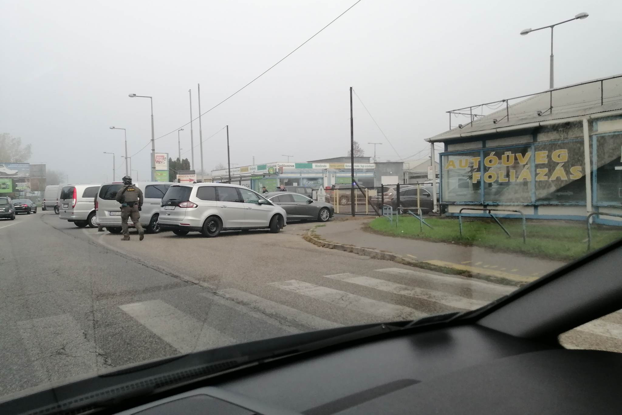 Lövöldözés az M5-ös bevezető szakaszán