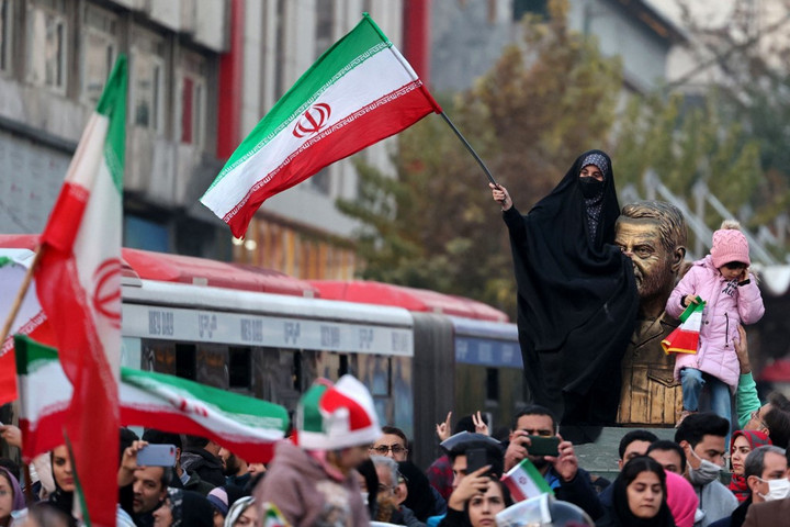 Irán tiltakozott az iráni zászló csonkítása ellen az amerikai szövetség közösségi oldalain