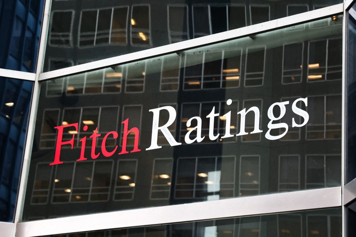 Fitch: Vége a kedvező államadósság-finanszírozási kondíciókkal jellemzett időszaknak