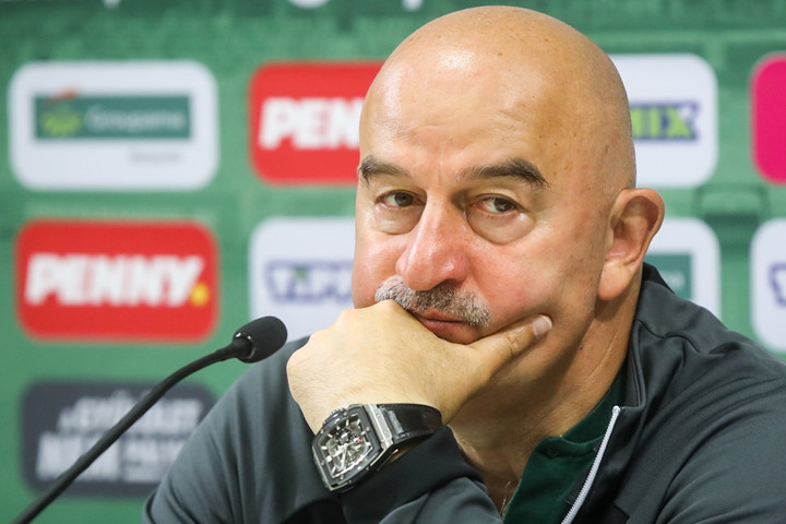 Fotó: MH archív/Hegedűs Róbert Megválik a Ferencváros Csercseszovtól