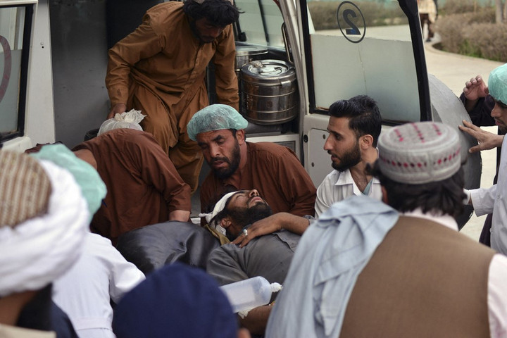 A pakisztáni tálibok felmondták a tűzszünetet a kormánnyal