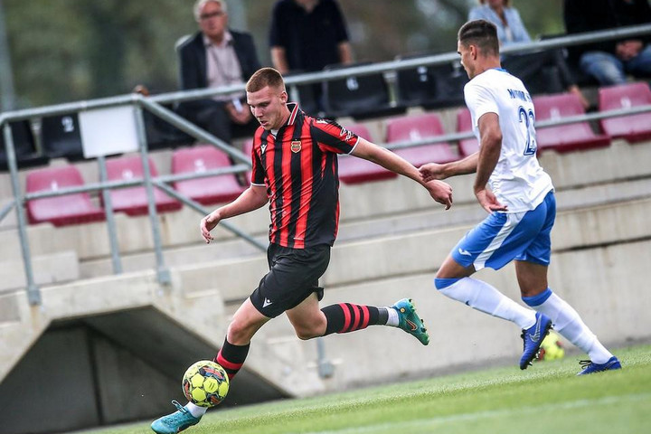 Torkon ragadtak és leköptek egy-egy kispesti játékost
