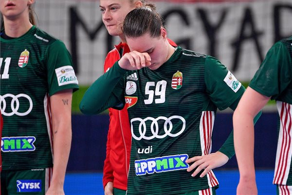 Fotó: MTI/Czeglédi Zsolt Eddigi magyar mérleg: négy vereség, egy győzelem a női Európa-bajnokságon