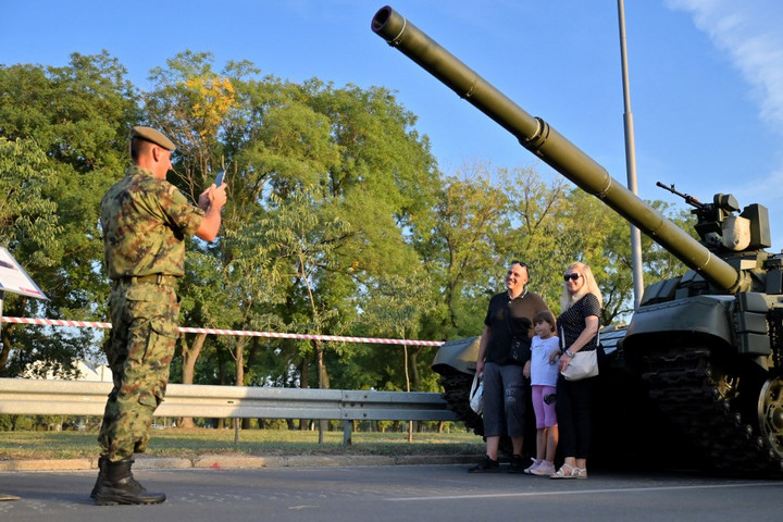 Az államfő elrendelte, készenlétben a szerb hadsereg