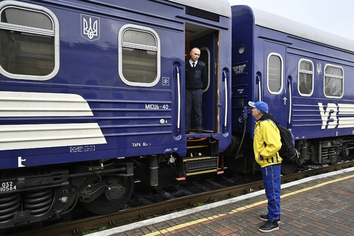 Mariupol–Hága - vonatjáratot indítanának Putyinnak