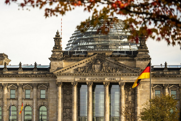 A német parlament megvonná az uniós pénzeket Magyarországtól