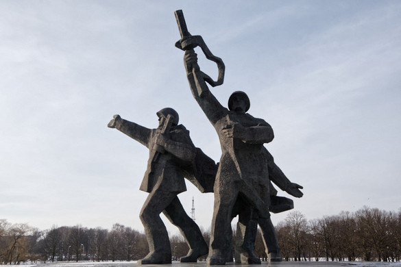 Lettország túlteljesítette a szovjet emlékművek lebontására vonatkozó célkitűzését