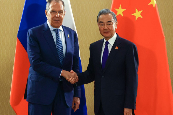 Kína ellenzi Oroszország kizárását a nemzetközi szervezetekből