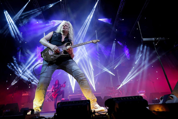 Alapi 60 – az Edda legendás gitárosának életműkoncertje a Barba Negrában