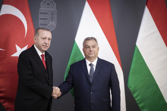 Orbán Viktor Erdogannal is tárgyal ma