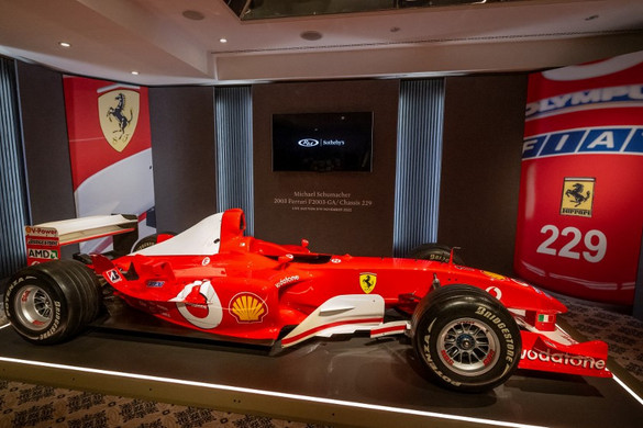 A Sotheby's aukciósház nagyot kaszált Schumacher Ferrariján
