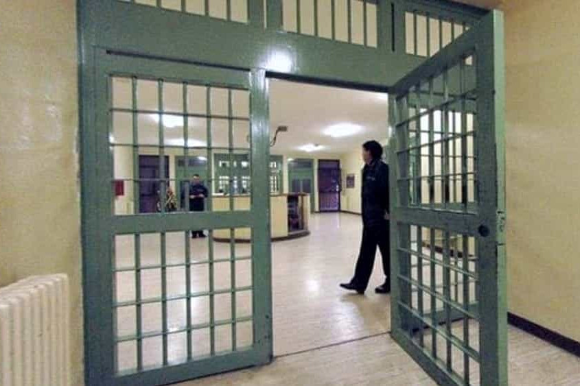 Tévedésből egy gyilkossági ügy gyanúsítottját engedték ki a börtönből