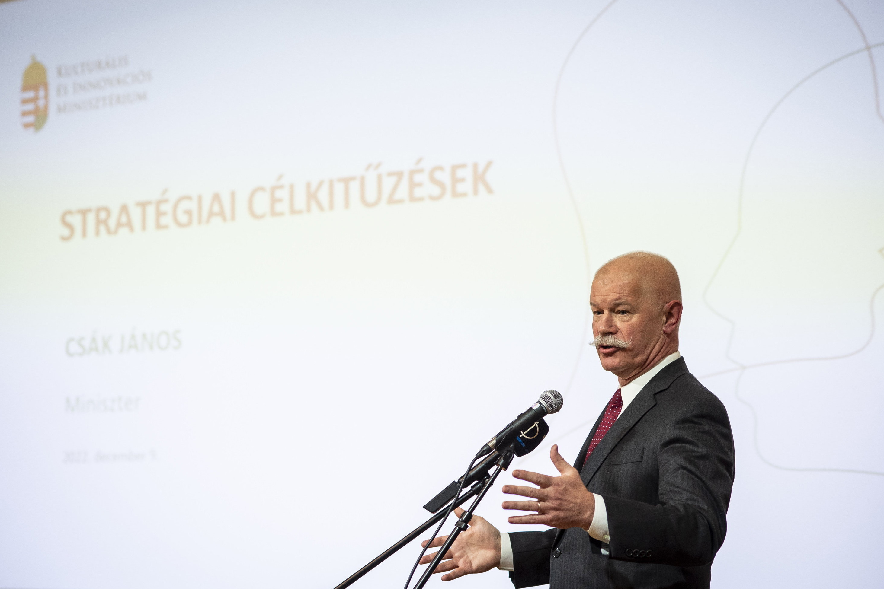 Csák János: A magyarok feladata az, hogy megvalósítsák kultúrájuk innovációját