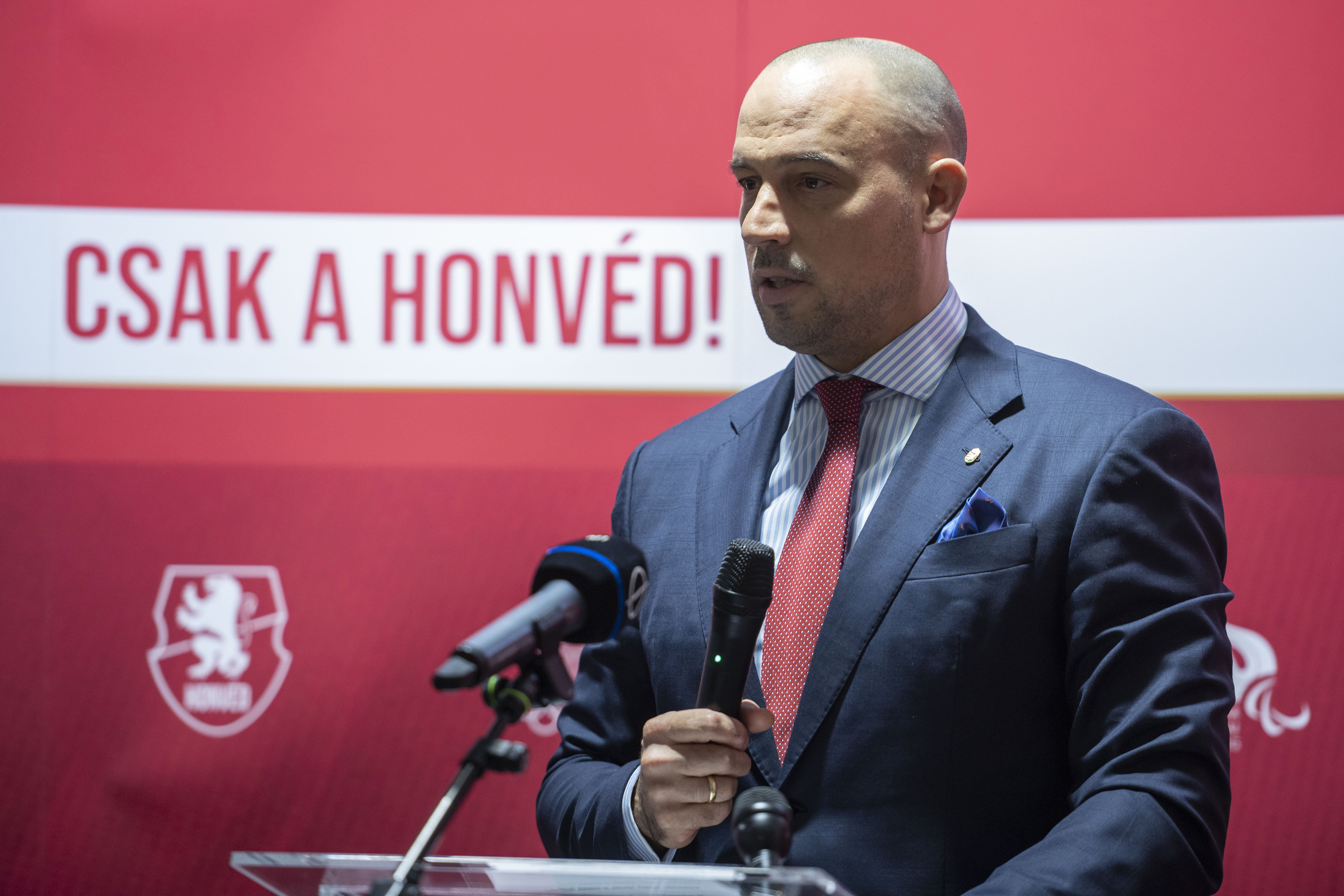 Birkózócentrumot avattak Esztergomban
