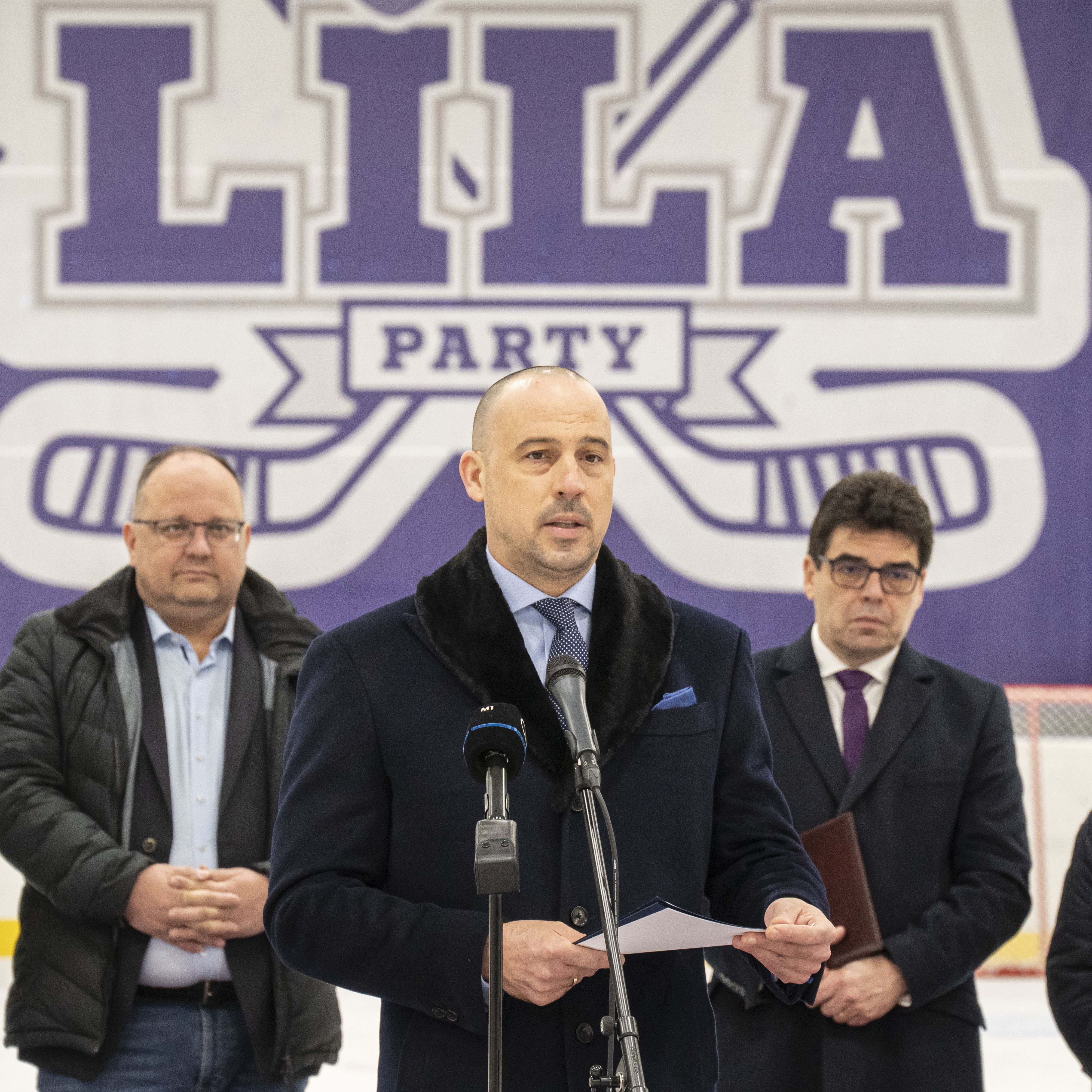 Átadták az UTE jégkorongpályát