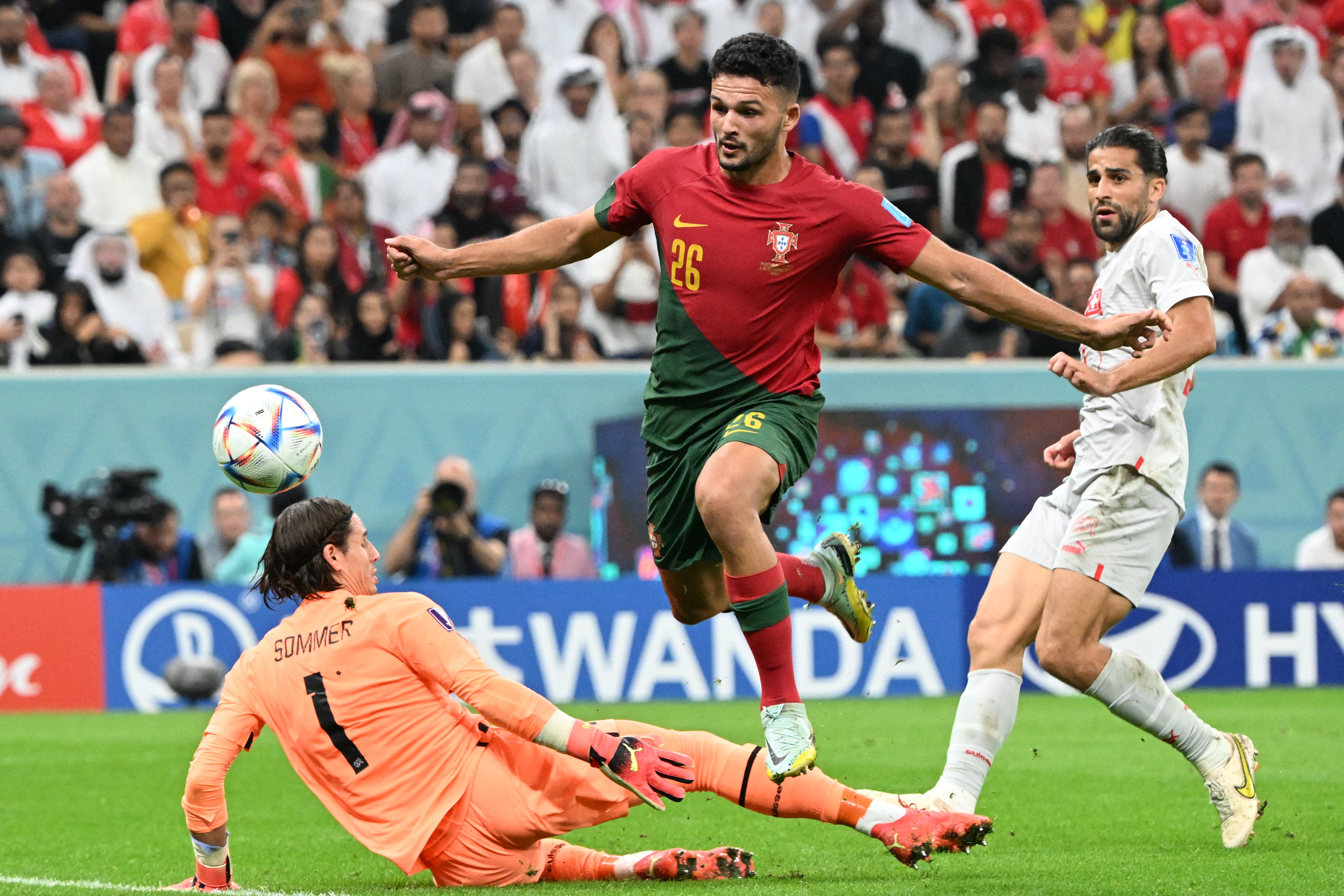 Hatot lőttek a portugálok a svájciaknak