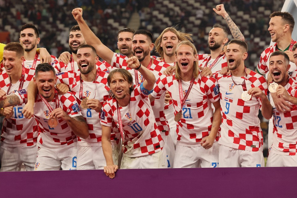 Örömmámorban a horvát csapat játékosai nyakukban a bronzéremmel
