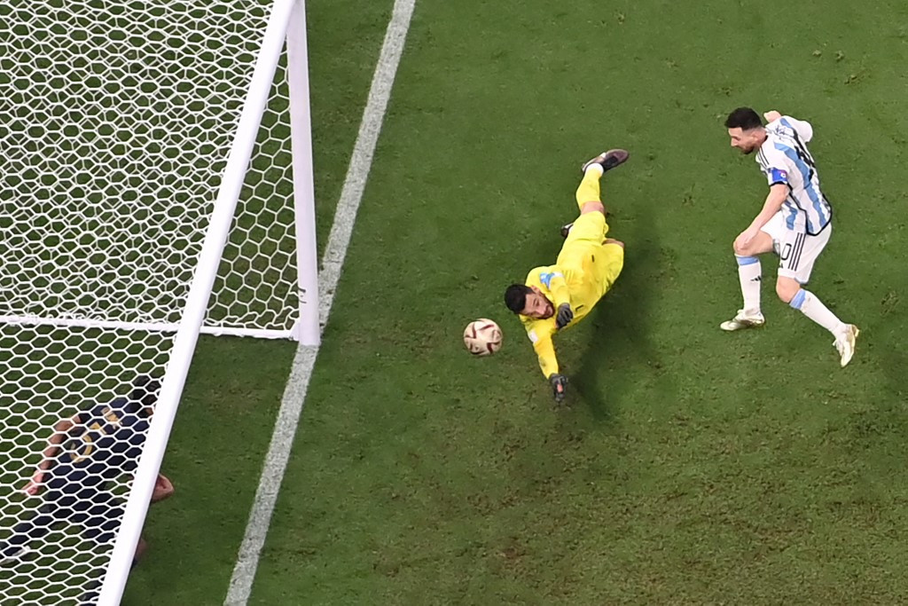 Fotó: AFP/Jewel Samad A hosszabbításban Messi gólt lő, 3-2