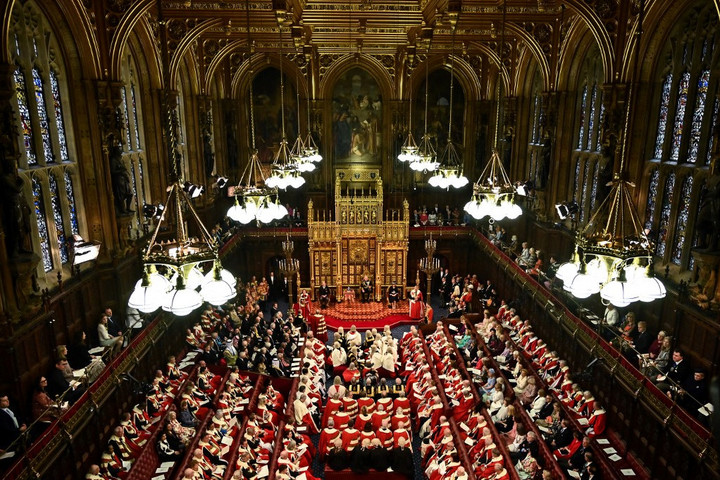 Megszüntetné a Lordok Házát a brit Munkáspárt